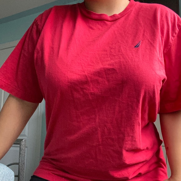 The perfect oversized bright red Nautica tee - Picture 5 of 6